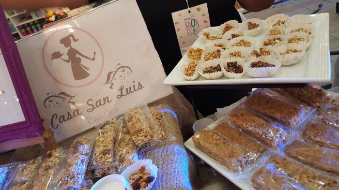 Casa San Luis – granola bars made healthy. Would make perfect power bars for moms/dads and tasty snack bars for kids. With more than one flavour to choose from, kids will not realize they’re eating the same nuts they refuse to munch. 